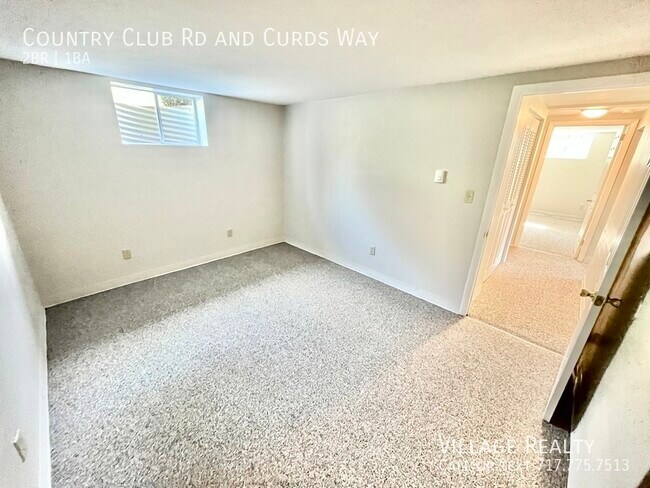 Building Photo - 671 Country Club Rd