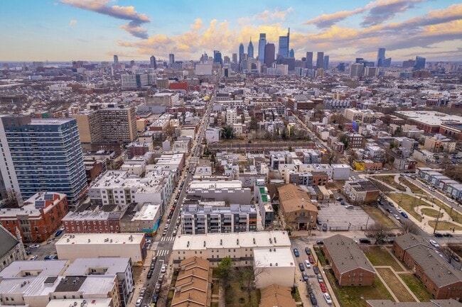 Building Photo - 1509 Master St