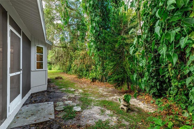 Building Photo - 2202 Cork Oak St W