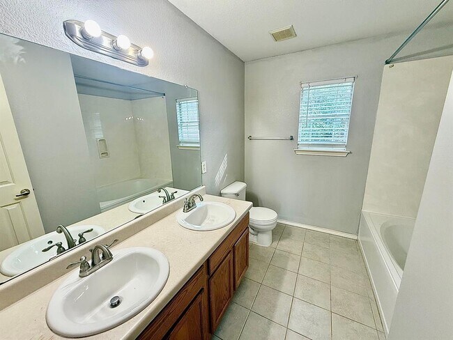 Building Photo - 12513 Mexicana Cove