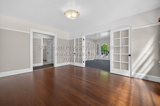 Building Photo - 612 Petaluma Blvd S