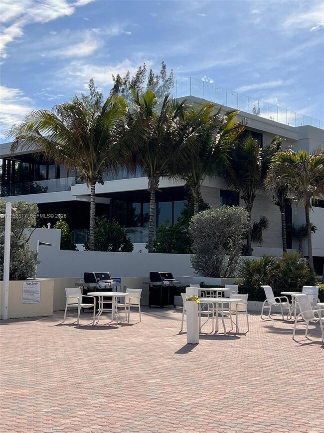 Building Photo - 3180 S Ocean Dr