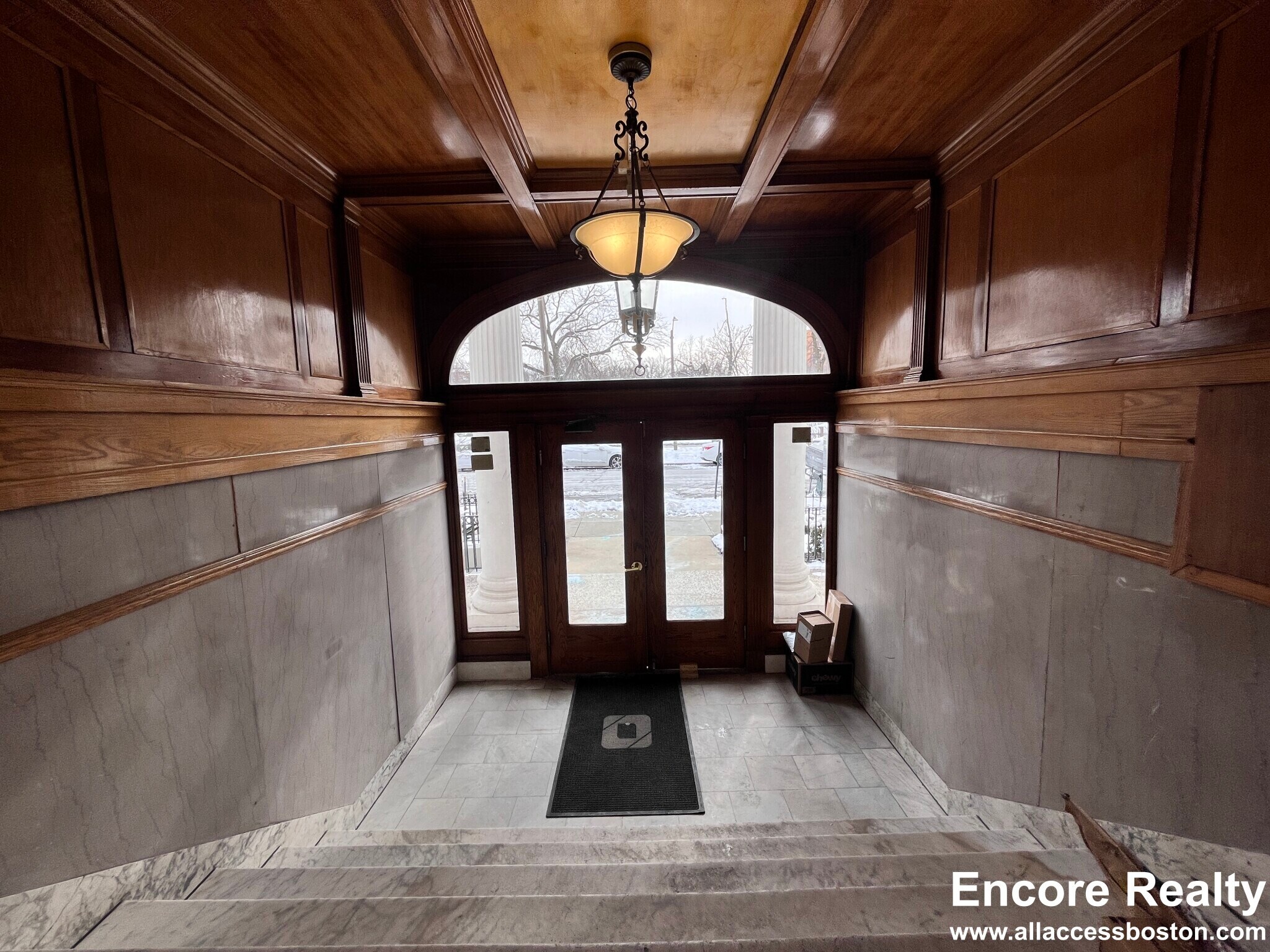 Building Photo - 111 Park Dr