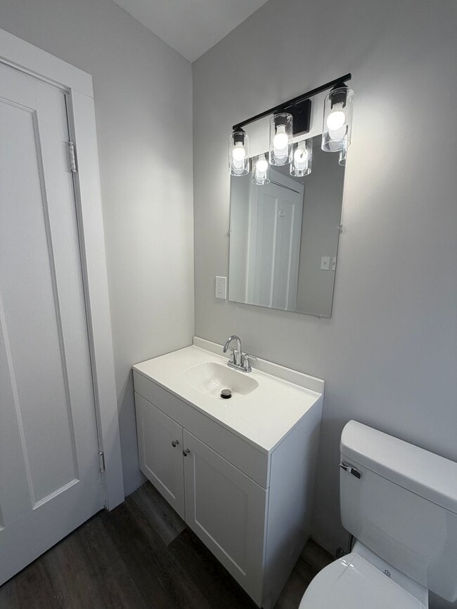 Building Photo - 14102 Glenside Rd