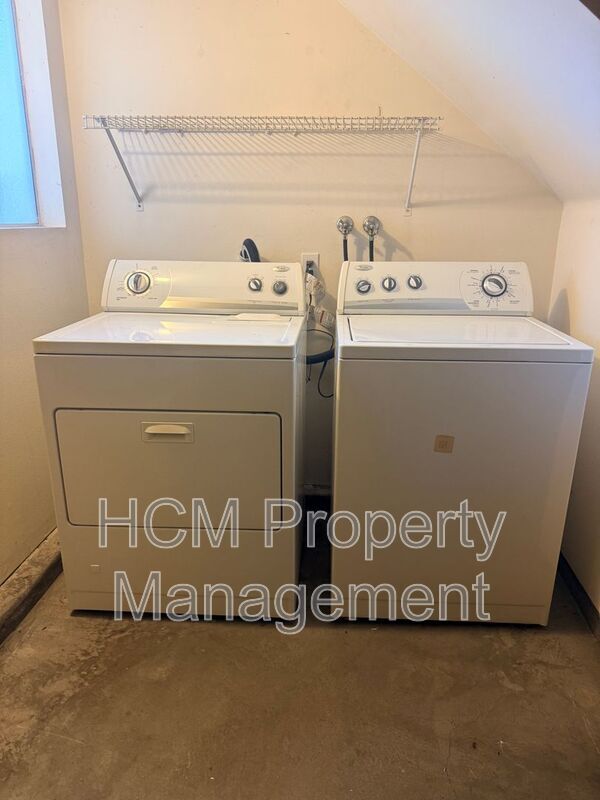 Building Photo - 2352 Sunningdale Dr