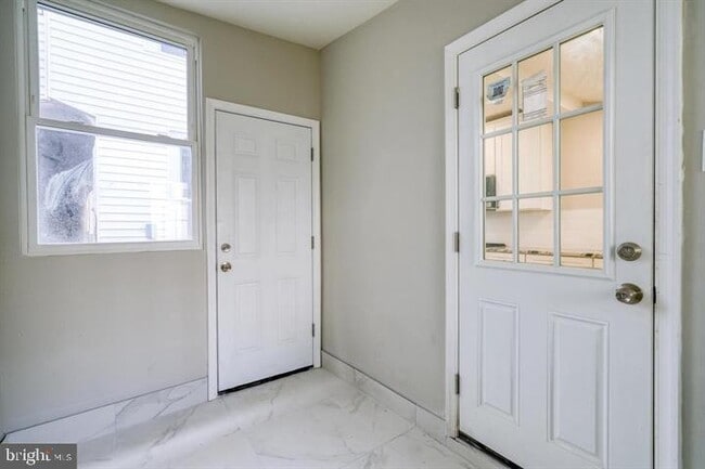 Building Photo - 160 East St