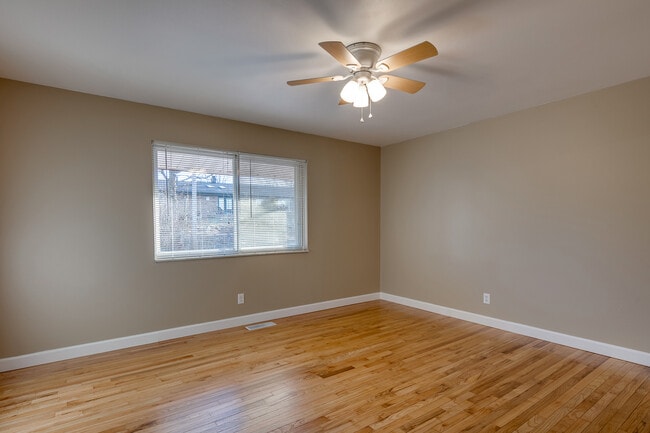 Building Photo - 2830 Flintwood Dr