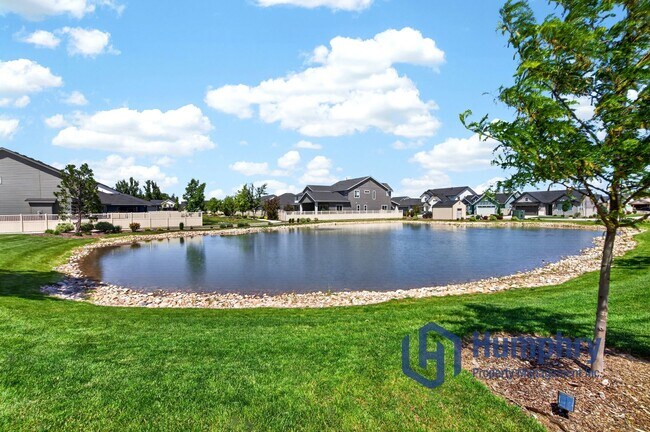 Building Photo - Beautiful home minutes from Costco