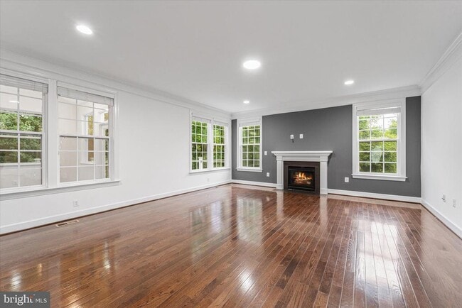 Building Photo - 8901 Hargrove Ct