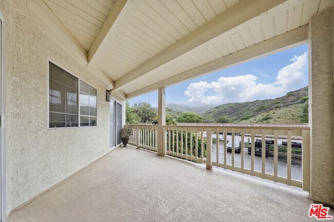 Building Photo - 5744 Oak Bend Ln