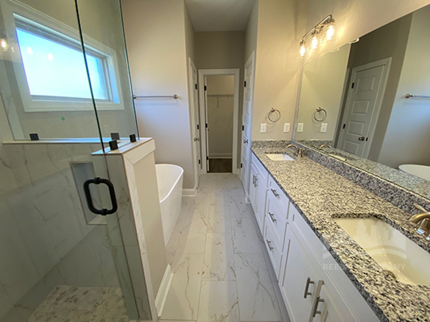 Building Photo - 547 Rosalie Woods Dr