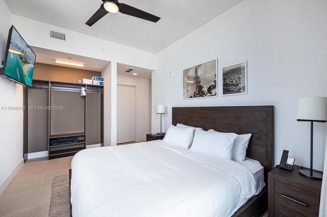 Building Photo - 159 NE 6th St