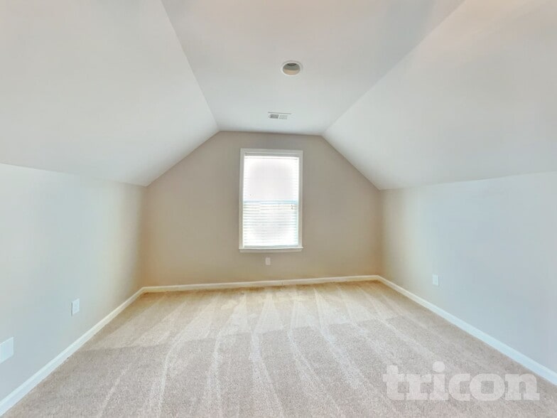 Building Photo - 127 Dunnsmore Dr