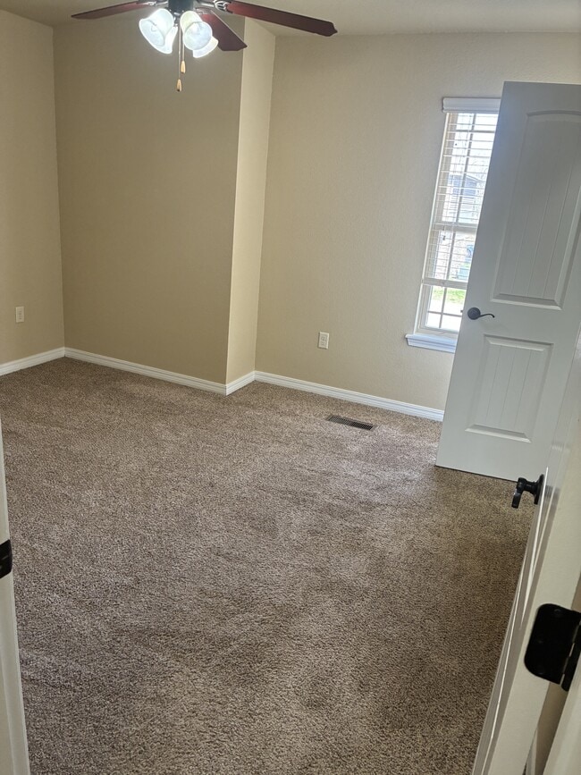 Building Photo - 3515 S 66th St