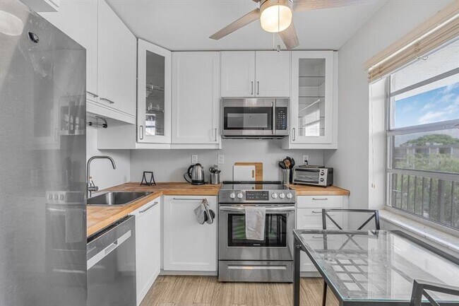 Building Photo - 3000 NW 48th Terrace