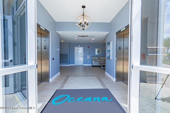 Building Photo - 1025 Jimmy Buffett Mem Hwy