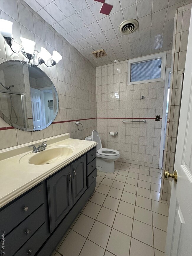 Building Photo - 69 Gerow Ave