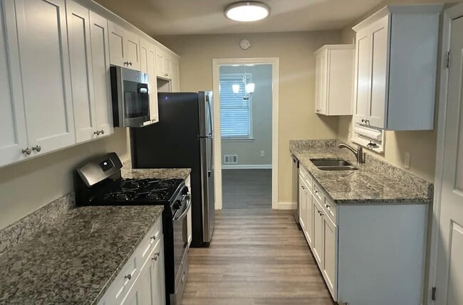 Building Photo - 2513 Judson Ave