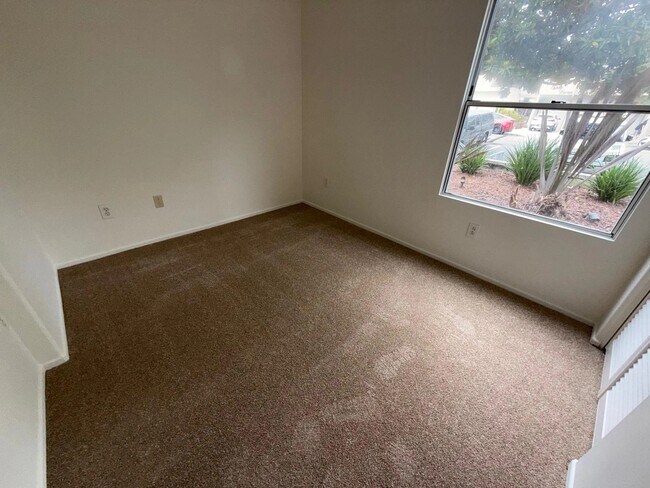 Interior Photo - 1544 9th St