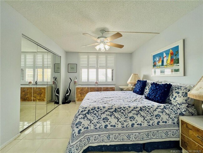 Building Photo - 9500 S Ocean Dr