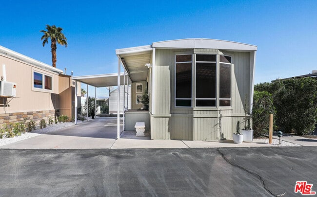 Building Photo - 69333 E Palm Canyon Dr