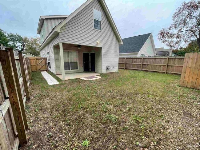 Building Photo - 201 Wildflower Ln