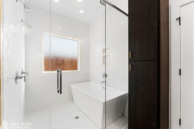 Building Photo - 4521 22nd Pl