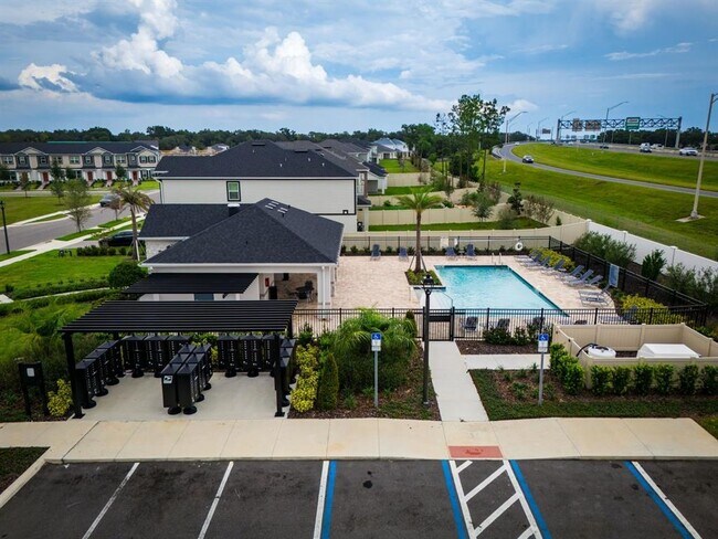 Building Photo - 518 Lady Palm St