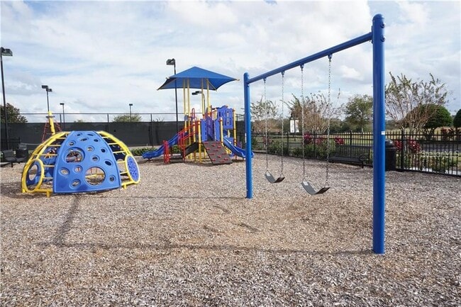 Building Photo - 1908 Greenbriar Ter