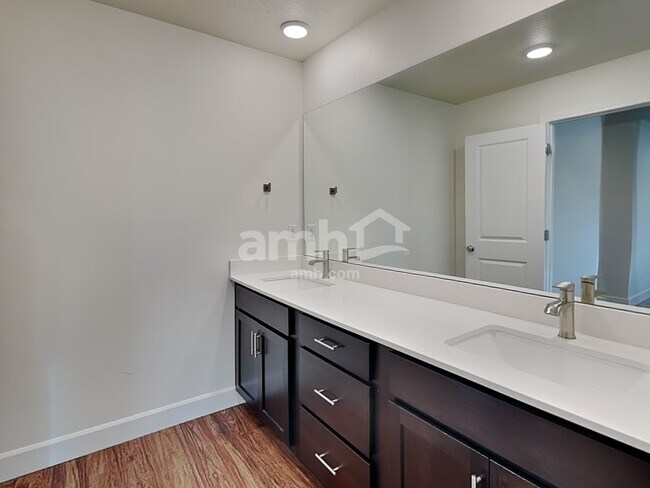 Building Photo - 7391 S Copper Rim Dr