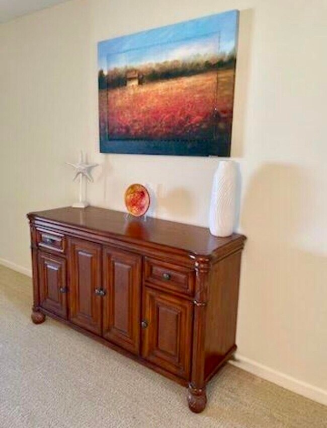 Building Photo - 300 N Hwy A1A