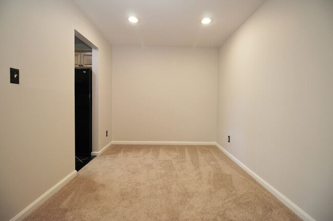 Building Photo - 2833 Kalmia Lee Ct