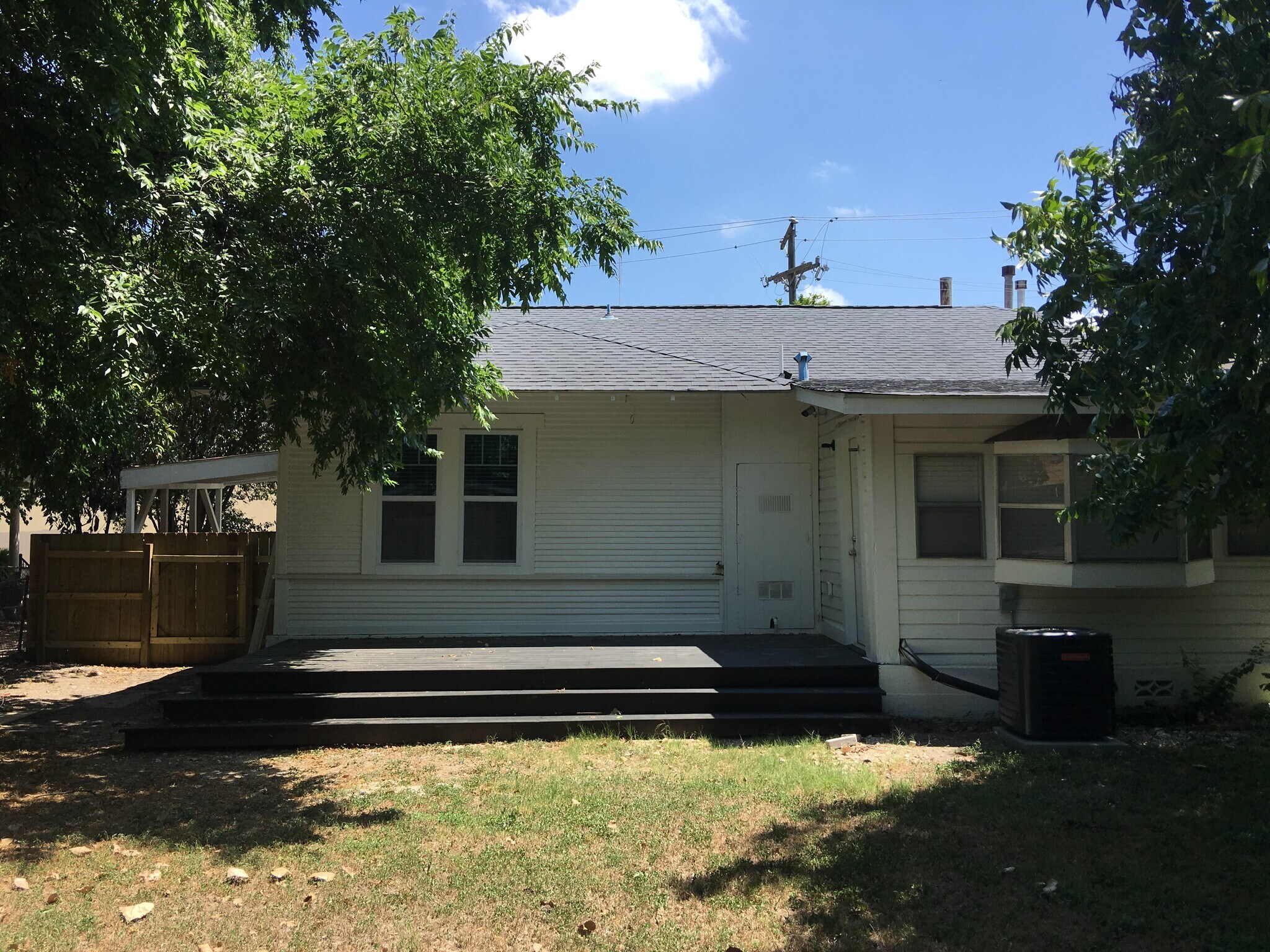 Building Photo - 149 Hickman St