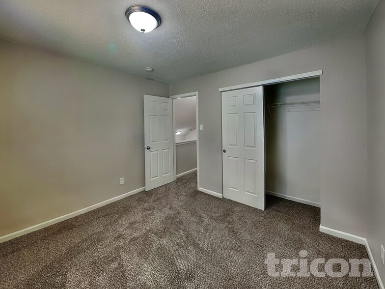 Building Photo - 6750 Kinnerton Dr