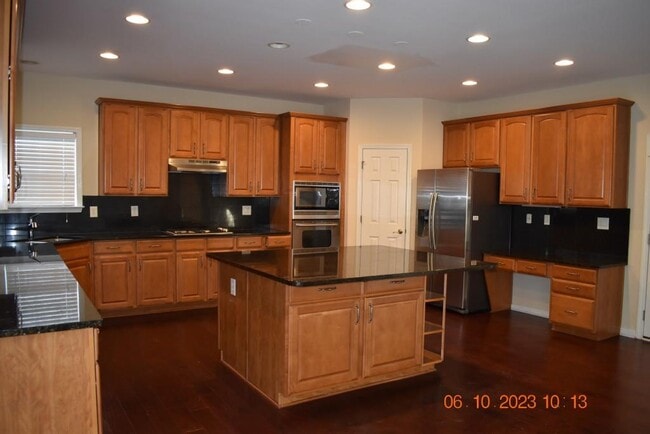 Building Photo - 2689 Heritage Oaks Cir
