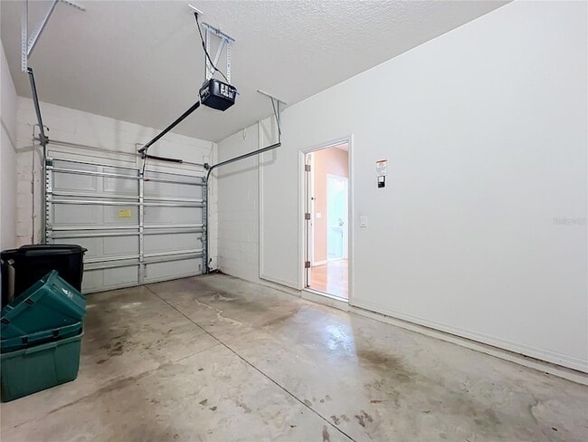 Building Photo - 412 Penny Royal Pl