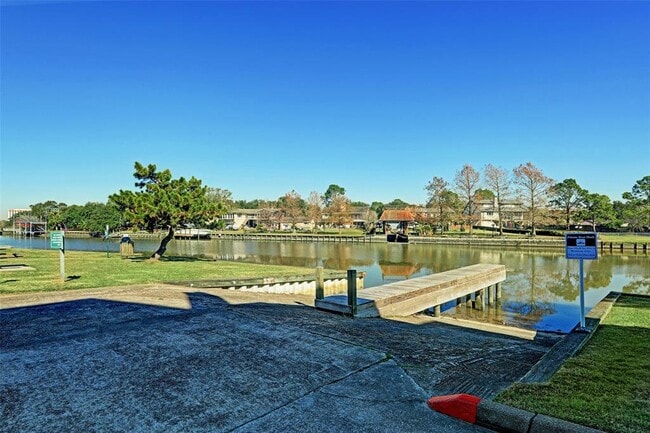 Building Photo - 18515 Egret Bay Blvd