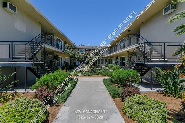 Building Photo - Huntington Drive Apartments