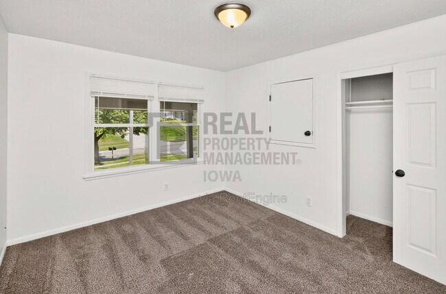 Building Photo - 3414 SW 42nd St