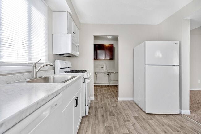 Building Photo - 6190 Cordell St