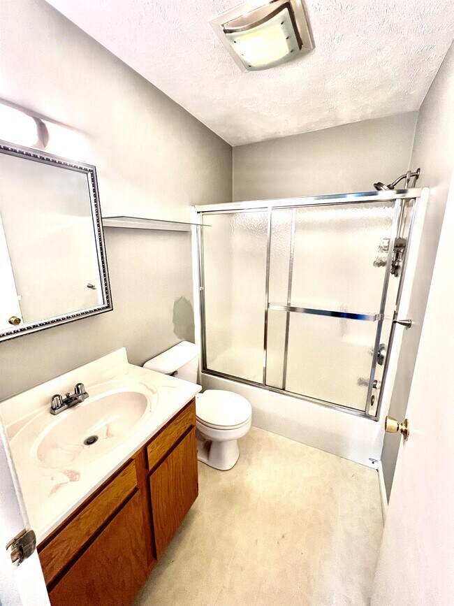 Building Photo - 3 Canyon Cove