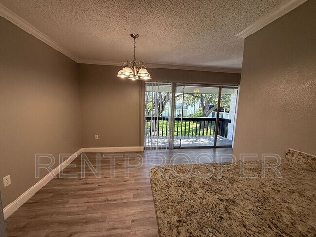 Building Photo - 4305 S Semoran Blvd