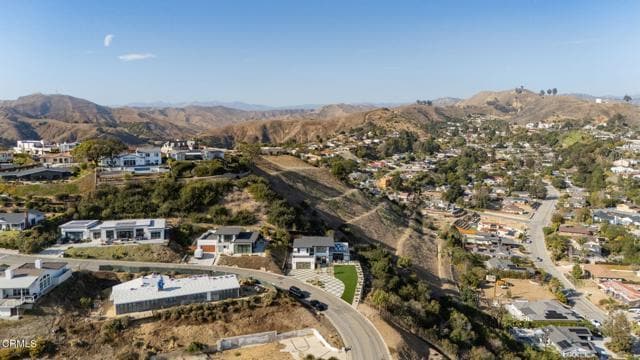 Building Photo - 708 Skyview Terrace