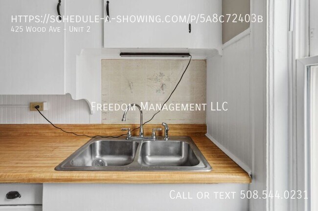 Building Photo - 425 Wood Ave