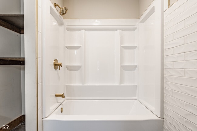 Building Photo - 1235 Tecumseh St