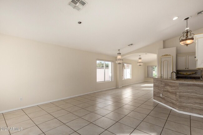 Building Photo - 8103 W Tonto Ln