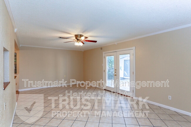 Building Photo - 417 Cottonwood Dr