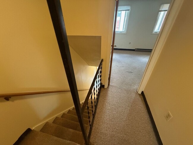 Building Photo - Fall Semester Lease Available! 2 Bedroom T...