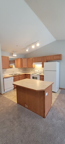 Building Photo - Silver Leaf Apartments