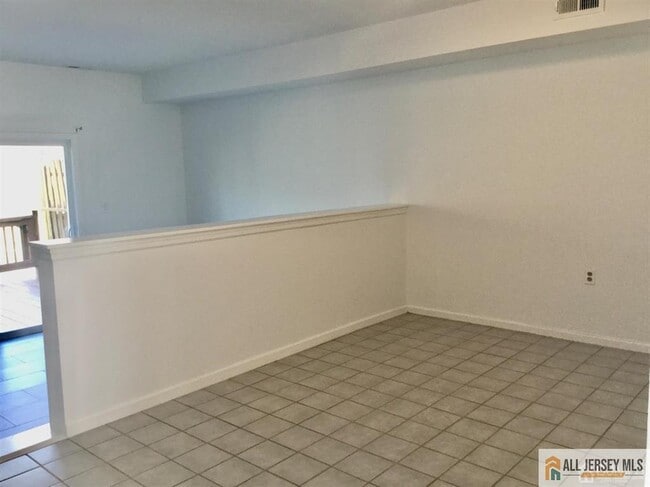 Building Photo - 682 Darlington Dr